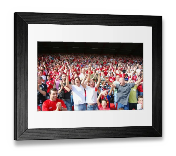 Framed Print : Bristol City vs QPR: A Football Rivalry from the 08-09 Season Framed Print : Bristol City vs QPR: A Football Rivalry from the 08-09 Season