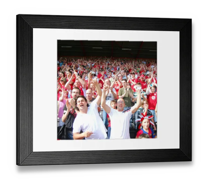 Framed Print : Bristol City vs QPR: A Football Rivalry from the 08-09 Season Framed Print : Bristol City vs QPR: A Football Rivalry from the 08-09 Season