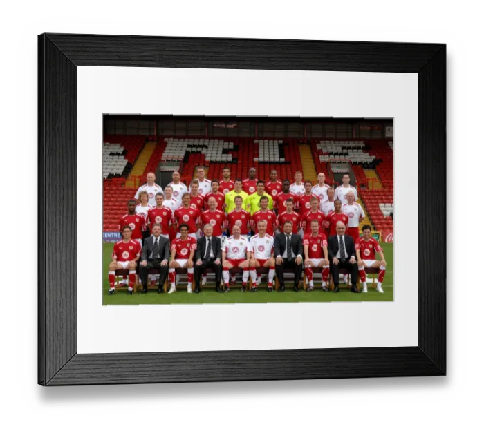 Framed Print : Bristol City First Team: 08-09 Season - Unified Team Photo
