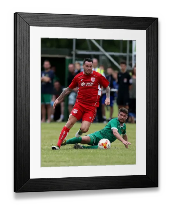 Framed Print : Bristol City's Lee Tomlin in Pre-Season Action Against Hengrove Athletic (July 2016)