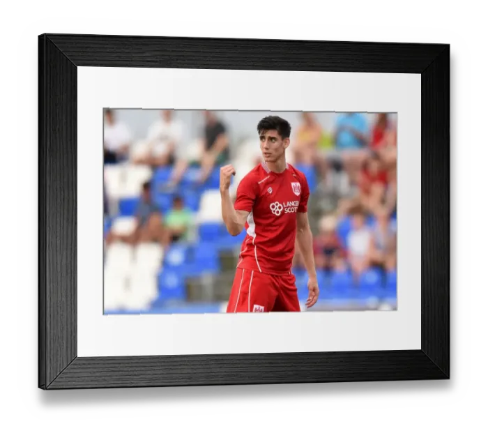 Framed Print : O'Dowda in Action: Granada vs. Bristol City Pre-Season Friendly, 2016 Framed Print : O'Dowda in Action: Granada vs. Bristol City Pre-Season Friendly, 2016