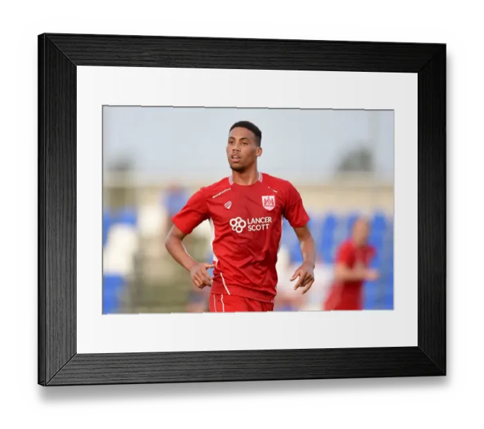 Framed Print : Bristol City's Zak Vyner in Action against Granada, Pre-season Friendly 2016 Framed Print : Bristol City's Zak Vyner in Action against Granada, Pre-season Friendly 2016