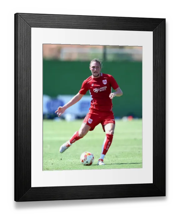 Framed Print : Bristol City's Luke Ayling in Action against UCAM during Pre-season Friendly at La Manga Training Ground (22 / 07 / 2016) Framed Print : Bristol City's Luke Ayling in Action against UCAM during Pre-season Friendly at La Manga Training Ground (22 / 07 / 2016)