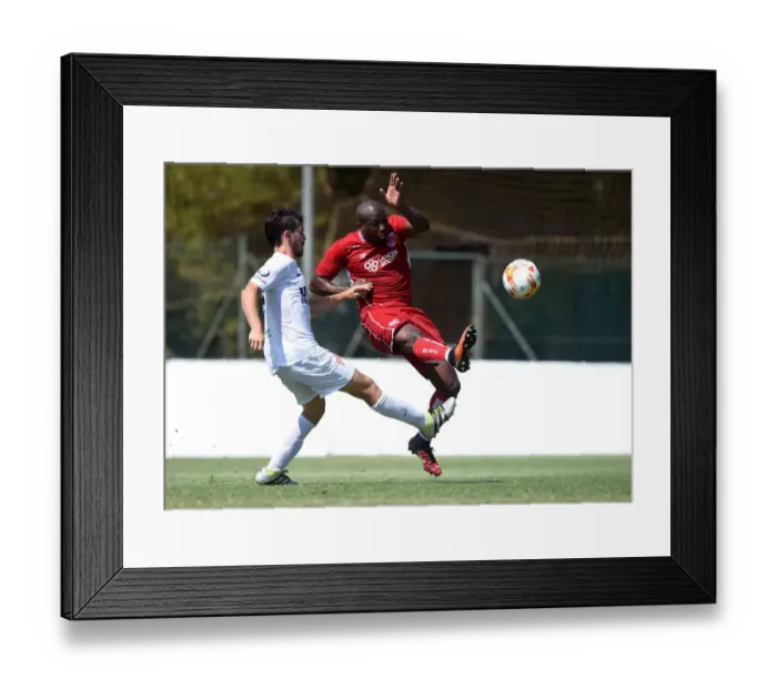 Framed Print : Bristol City's Arnold Garita Narrowly Misses Goal vs UCAM at La Manga Training Ground Framed Print : Bristol City's Arnold Garita Narrowly Misses Goal vs UCAM at La Manga Training Ground