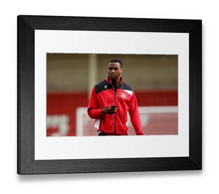 Framed Print : Bristol City's Jonathan Kodjia Focuses on Music Before Cheltenham Town Clash Framed Print : Bristol City's Jonathan Kodjia Focuses on Music Before Cheltenham Town Clash