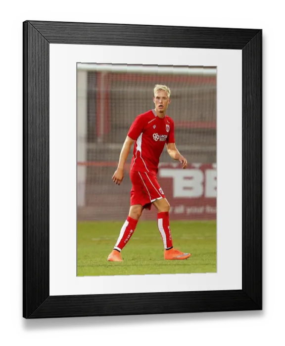 Framed Print : Bristol City's Hordur Magnusson in Action Against Cheltenham Town, 2016 Framed Print : Bristol City's Hordur Magnusson in Action Against Cheltenham Town, 2016