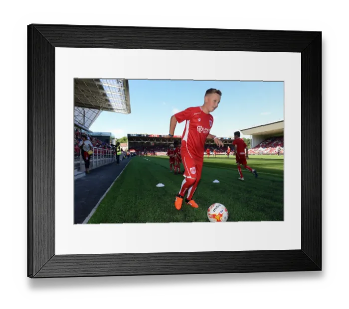 Framed Print : Clash at Ashton Gate: Bristol City vs Wigan Athletic - Sky Bet Championship (August 2016) Framed Print : Clash at Ashton Gate: Bristol City vs Wigan Athletic - Sky Bet Championship (August 2016)