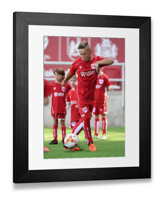 Framed Print : Bristol City vs Wigan Athletic: Opening Game of the Season at Ashton Gate