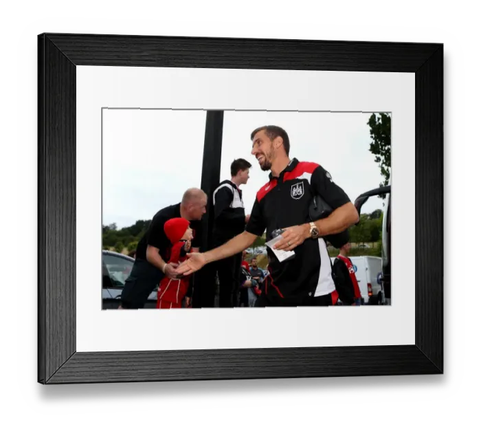 Framed Print : Gary O'Neil Arrives at Adams Park: Wycombe Wanderers vs. Bristol City, EFL League Cup Match (09 / 08 / 2016) Framed Print : Gary O'Neil Arrives at Adams Park: Wycombe Wanderers vs. Bristol City, EFL League Cup Match (09 / 08 / 2016)