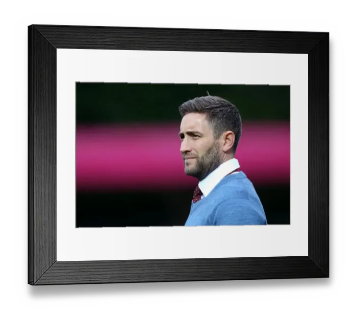 Framed Print : Johnson and Bristol City Face Wycombe Wanderers in League Cup Clash Framed Print : Johnson and Bristol City Face Wycombe Wanderers in League Cup Clash