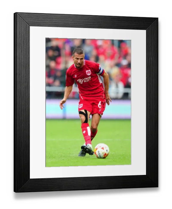 Framed Print : Gary O'Neil in Action: Bristol City vs Newcastle United at Ashton Gate, 2016 Framed Print : Gary O'Neil in Action: Bristol City vs Newcastle United at Ashton Gate, 2016