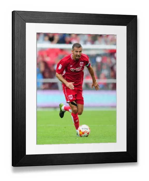 Framed Print : Gary O'Neil in Action: Bristol City vs Newcastle United at Ashton Gate, 2016