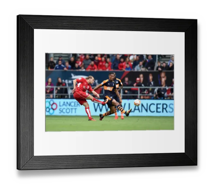 Framed Print : Bristol City's Luke Freeman Aims for the Net Against Newcastle United (August 2016) Framed Print : Bristol City's Luke Freeman Aims for the Net Against Newcastle United (August 2016)