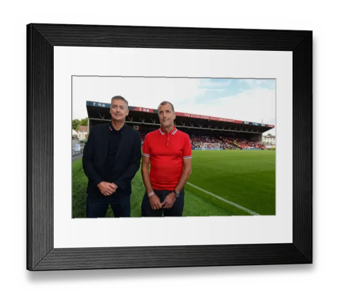 Framed Print : Sky Bet Championship Showdown: Lancer Scott in Action - Bristol City vs Newcastle United Framed Print : Sky Bet Championship Showdown: Lancer Scott in Action - Bristol City vs Newcastle United