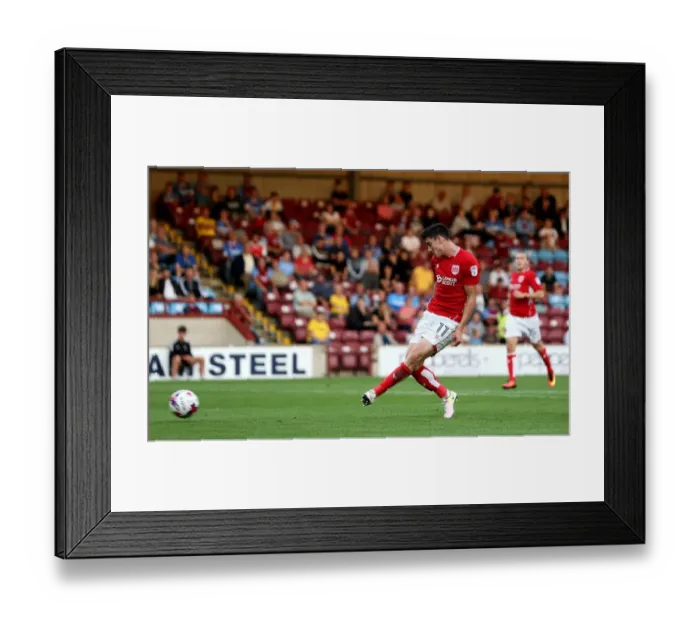 Framed Print : Bristol City's Callum O'Dowda Scores at Glanford Park against Scunthorpe United in EFL Cup