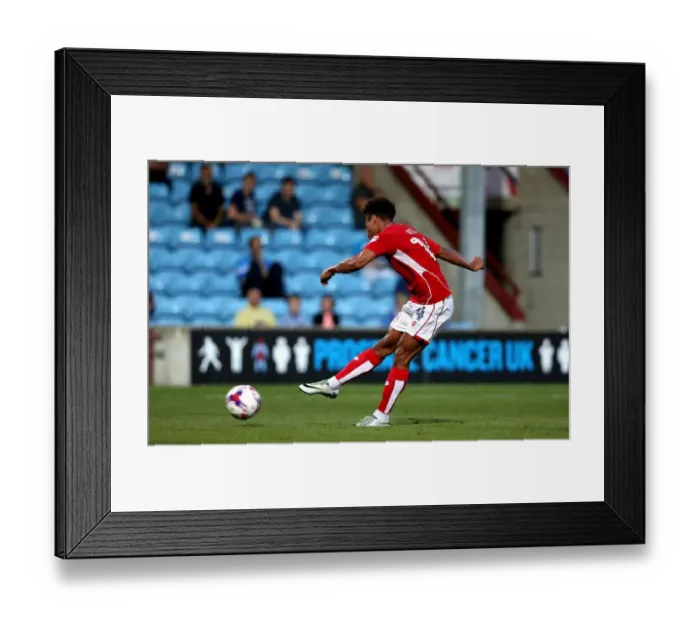 Framed Print : Bobby Reid Scores the Winner: Scunthorpe United vs. Bristol City, EFL Cup 2016