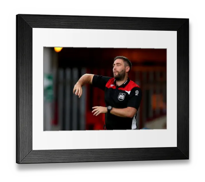 Framed Print : Lee Johnson Driving On Bristol City: EFL Cup Showdown at Scunthorpe United Framed Print : Lee Johnson Driving On Bristol City: EFL Cup Showdown at Scunthorpe United