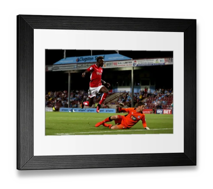 Framed Print : Tammy Abraham's Narrow Miss: Scunthorpe United vs. Bristol City, 2016