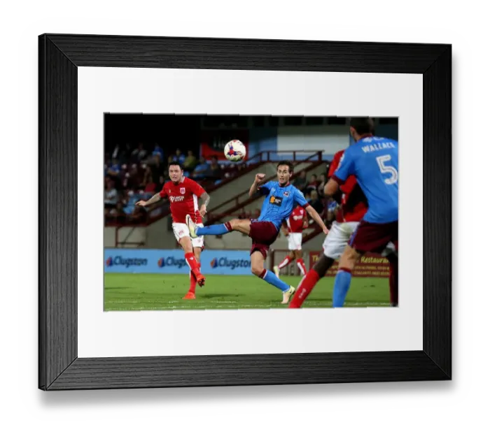 Framed Print : Bristol City's Lee Tomlin Aims for the Net Against Scunthorpe United, EFL Cup 2016 Framed Print : Bristol City's Lee Tomlin Aims for the Net Against Scunthorpe United, EFL Cup 2016