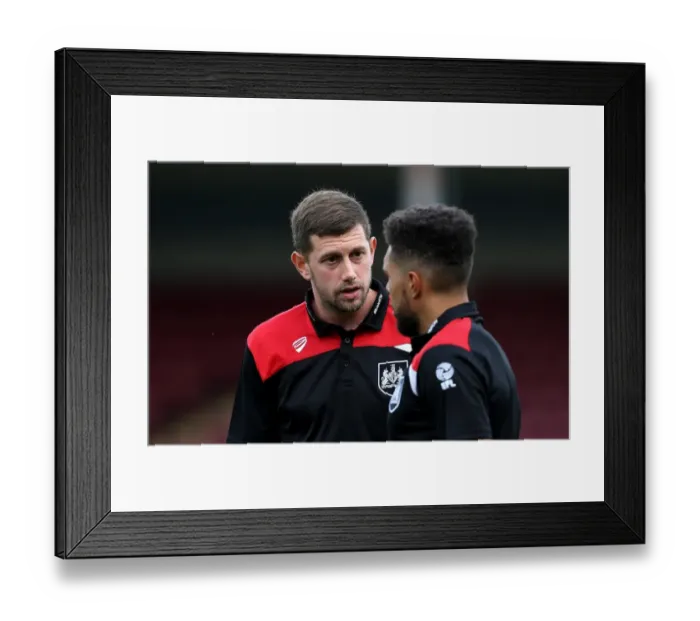 Framed Print : Bristol City's Frank Fielding and Scott Golbourne in Deep Conversation during Scunthorpe United Clash, 23rd August 2016 Framed Print : Bristol City's Frank Fielding and Scott Golbourne in Deep Conversation during Scunthorpe United Clash, 23rd August 2016