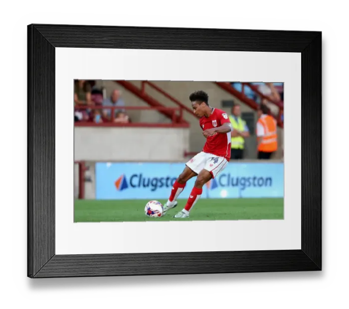 Framed Print : Bobby Reid's Shot at Glanford Park: Scunthorpe United vs. Bristol City, EFL Cup 2016 Framed Print : Bobby Reid's Shot at Glanford Park: Scunthorpe United vs. Bristol City, EFL Cup 2016