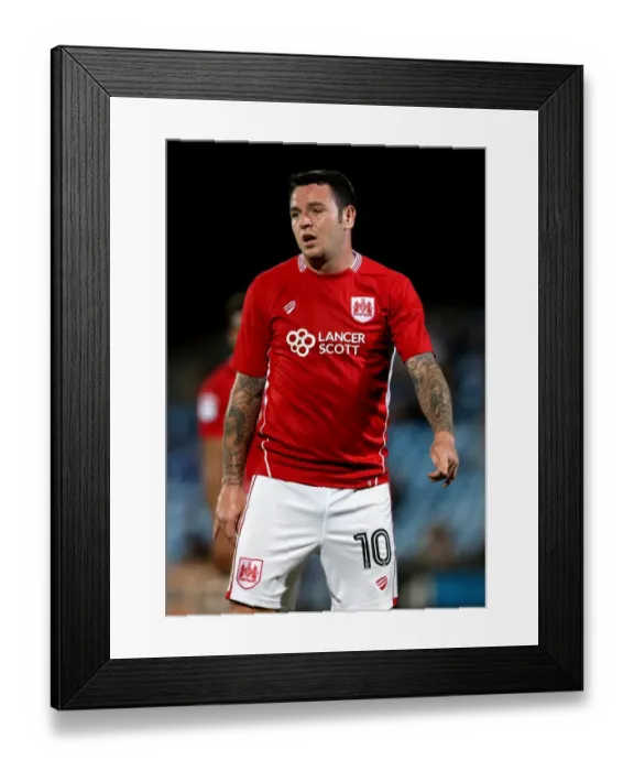 Framed Print : Bristol City's Lee Tomlin in Action Against Scunthorpe United, EFL Cup 2016 Framed Print : Bristol City's Lee Tomlin in Action Against Scunthorpe United, EFL Cup 2016