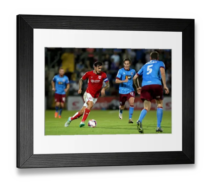 Framed Print : Marlon Pack Charges Forward: Scunthorpe United vs. Bristol City, EFL Cup 2016 Framed Print : Marlon Pack Charges Forward: Scunthorpe United vs. Bristol City, EFL Cup 2016