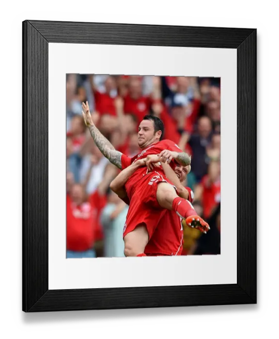 Framed Print : Bristol City Celebrate: Lee Tomlin's Goal Against Aston Villa (27 / 08 / 2016)