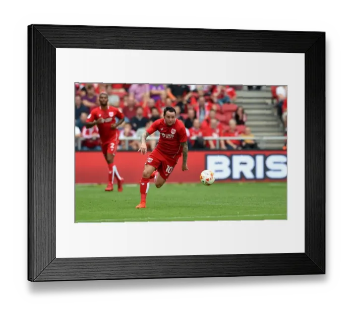 Framed Print : Bristol City vs Aston Villa: Lee Tomlin in Action at Ashton Gate, 2016 Framed Print : Bristol City vs Aston Villa: Lee Tomlin in Action at Ashton Gate, 2016