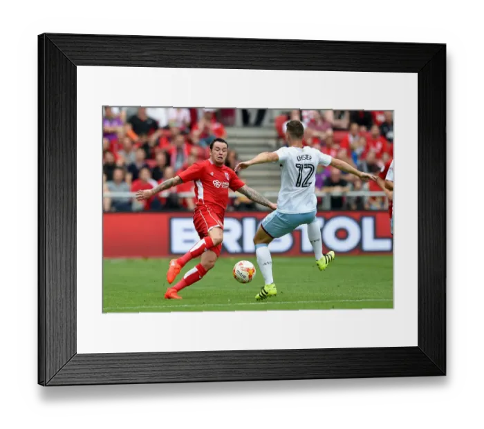 Framed Print : Bristol City vs Aston Villa: Intense Battle for Possession - Lee Tomlin vs James Chester