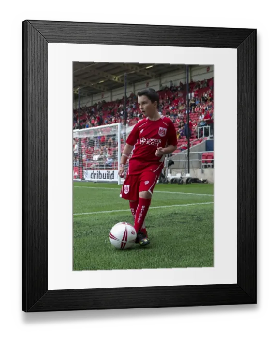 Framed Print : Bristol City vs Aston Villa Rivalry: A Clash at Ashton Gate, August 2016 Framed Print : Bristol City vs Aston Villa Rivalry: A Clash at Ashton Gate, August 2016