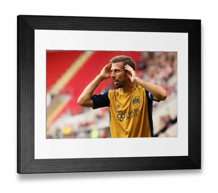 Framed Print : Gary O'Neil's Emotional Gesture: Rotherham United vs. Bristol City, Sky Bet Championship (10 / 09 / 2016)
