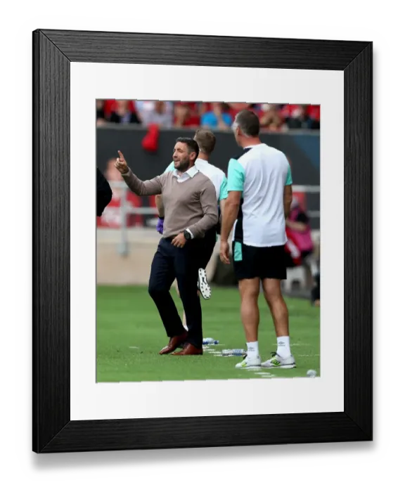 Framed Print : Bristol City Coach Lee Johnson Gives Instructions during Derby County Match Framed Print : Bristol City Coach Lee Johnson Gives Instructions during Derby County Match