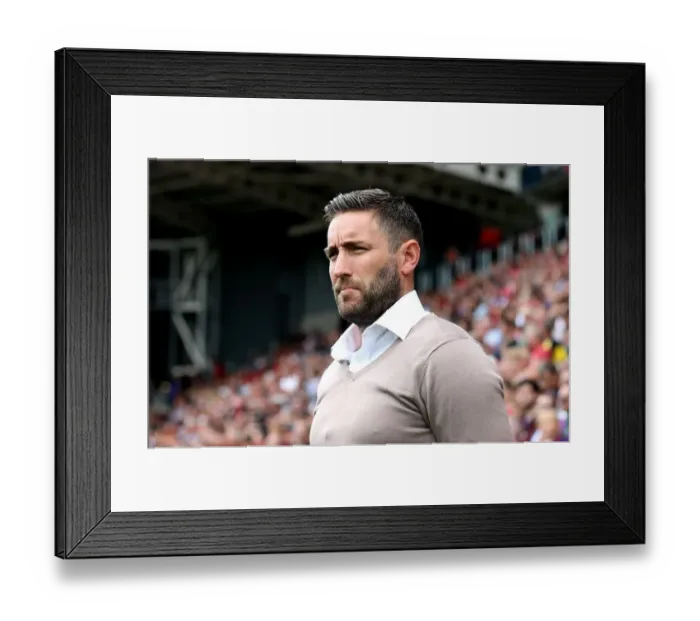 Framed Print : Bristol City's Lee Johnson Leads the Charge Against Derby County at Ashton Gate Framed Print : Bristol City's Lee Johnson Leads the Charge Against Derby County at Ashton Gate