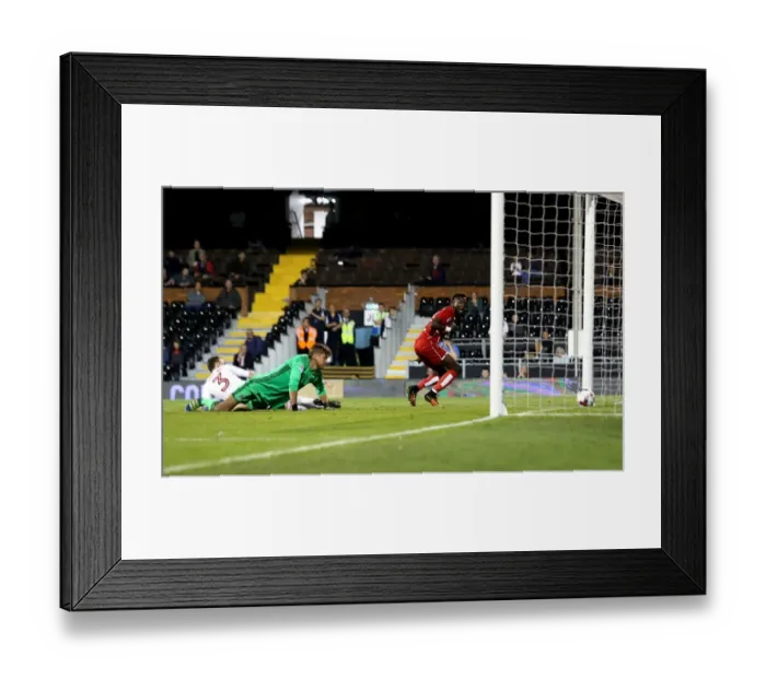 Framed Print : Tammy Abraham's Dramatic Last-Minute Goal: Fulham 1-2 Bristol City (EFL Cup) Framed Print : Tammy Abraham's Dramatic Last-Minute Goal: Fulham 1-2 Bristol City (EFL Cup)