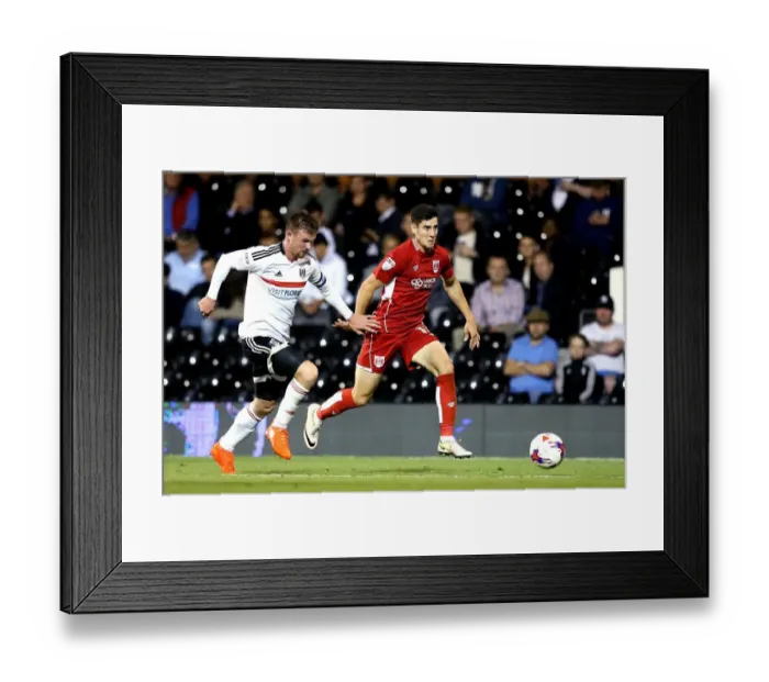 Framed Print : Bristol City's Callum O'Dowda Outruns Fulham's Ryan Tunnicliffe in EFL Cup Clash