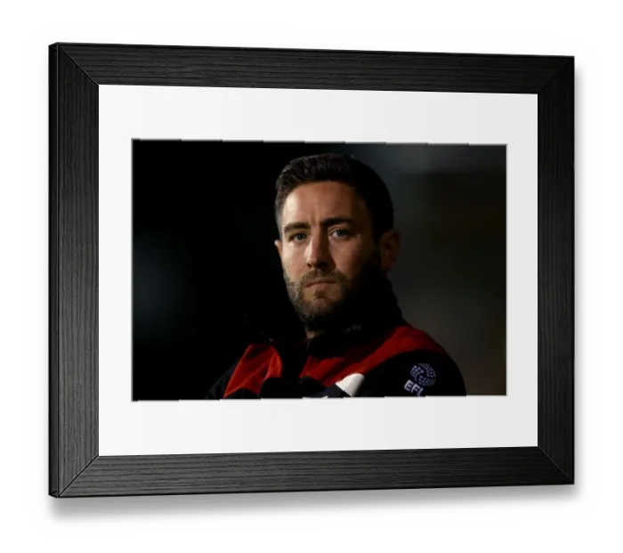 Framed Print : Lee Johnson and Bristol City Face Fulham in EFL Cup Showdown at Craven Cottage Framed Print : Lee Johnson and Bristol City Face Fulham in EFL Cup Showdown at Craven Cottage