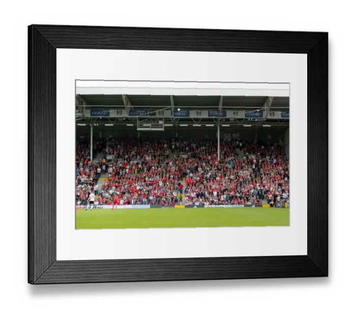 Framed Print : Bristol City Fans at Craven Cottage: Sky Bet EFL Championship Showdown (September 2016) Framed Print : Bristol City Fans at Craven Cottage: Sky Bet EFL Championship Showdown (September 2016)