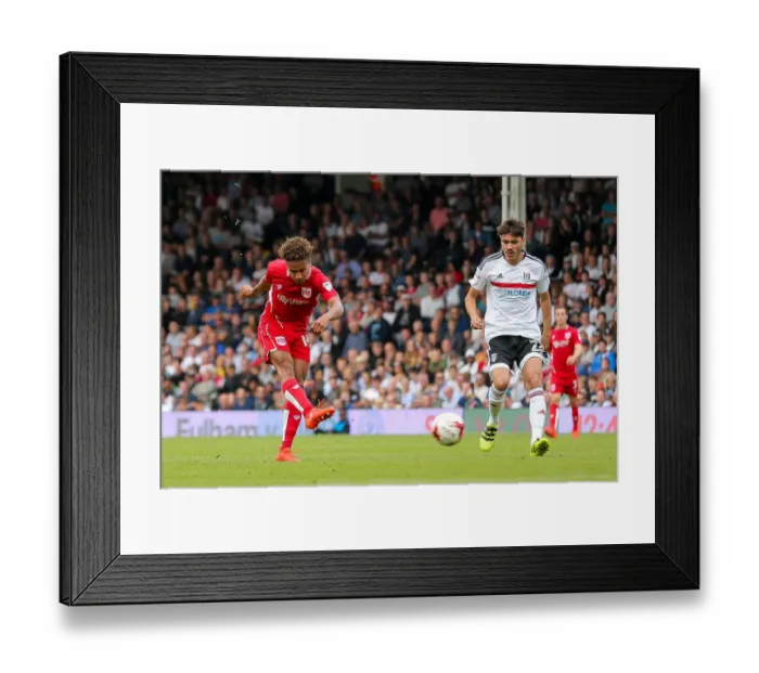 Framed Print : Bobby Reid Scores a Hat-trick: Bristol City Leads 3-0 over Fulham at Craven Cottage (Sky Bet EFL Championship)