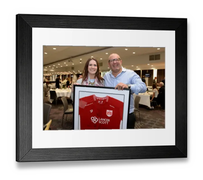 Framed Print : Bristol City vs Leeds United: Mandofy-Mom (Dougie Allward / JMP, 27 / 09 / 2016, Ashton Gate Stadium, Sky Bet Championship)