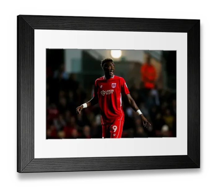 Framed Print : Tammy Abraham's Intense Focus: Bristol City vs Leeds United, 2016 Framed Print : Tammy Abraham's Intense Focus: Bristol City vs Leeds United, 2016