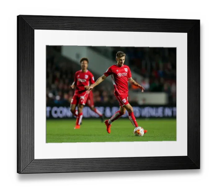 Framed Print : Jamie Paterson in Action: Bristol City vs Leeds United, Sky Bet EFL Championship, Ashton Gate Stadium