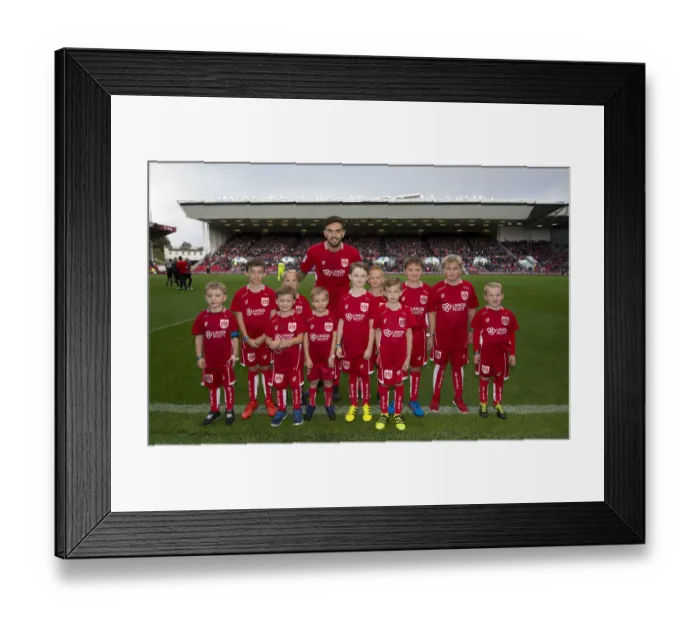 Framed Print : Sky Bet Championship Showdown: Bristol City vs. Nottingham Forest (October 2016) - A Clash at Ashton Gate