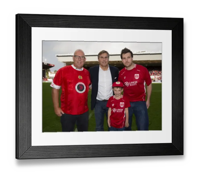 Framed Print : Bristol City vs Nottingham Forest Clash at Ashton Gate Stadium, Sky Bet Championship (October 2016) Framed Print : Bristol City vs Nottingham Forest Clash at Ashton Gate Stadium, Sky Bet Championship (October 2016)