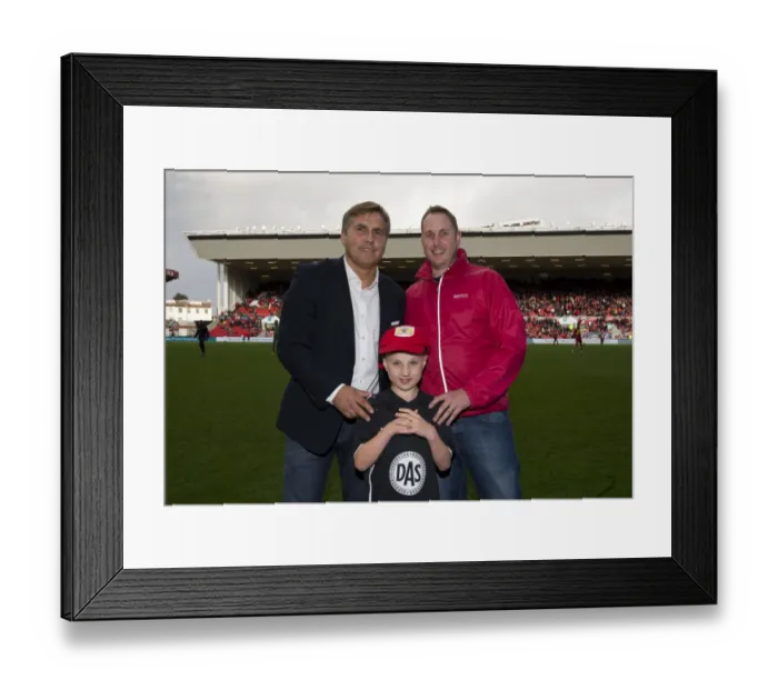Framed Print : Bristol City vs Nottingham Forest Clash at Ashton Gate Stadium, Sky Bet Championship (October 2016)