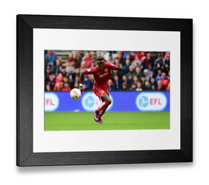 Framed Print : Tammy Abraham in Action: Bristol City vs Nottingham Forest, October 1, 2016 Framed Print : Tammy Abraham in Action: Bristol City vs Nottingham Forest, October 1, 2016