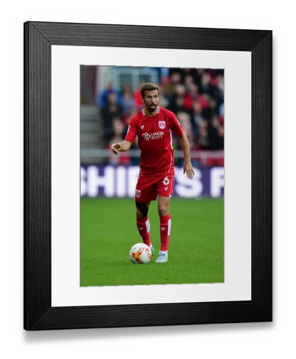 Framed Print : Gary O'Neil in Action: Bristol City vs Nottingham Forest, Sky Bet Championship at Ashton Gate Stadium Framed Print : Gary O'Neil in Action: Bristol City vs Nottingham Forest, Sky Bet Championship at Ashton Gate Stadium