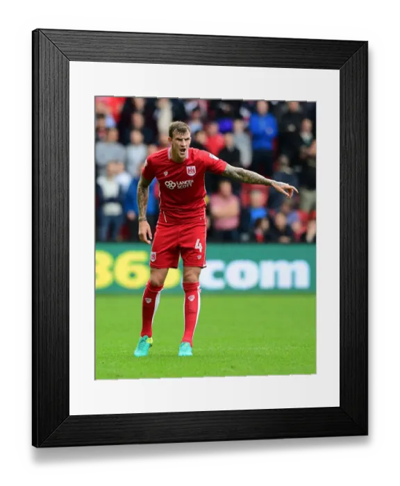 Framed Print : Aden Flint in Action: Bristol City vs. Nottingham Forest, October 2016 Framed Print : Aden Flint in Action: Bristol City vs. Nottingham Forest, October 2016