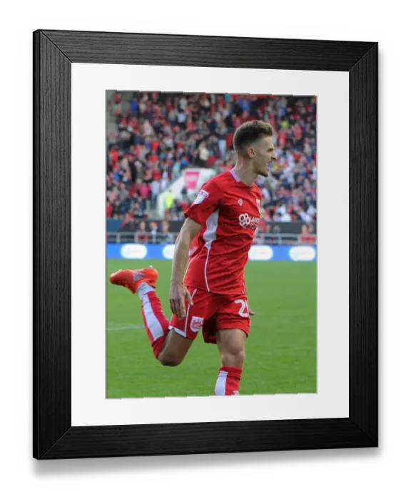 Framed Print : Bristol City's Jamie Paterson Scores the Winner: Bristol City vs. Nottingham Forest, Sky Bet Championship (October 1, 2016)