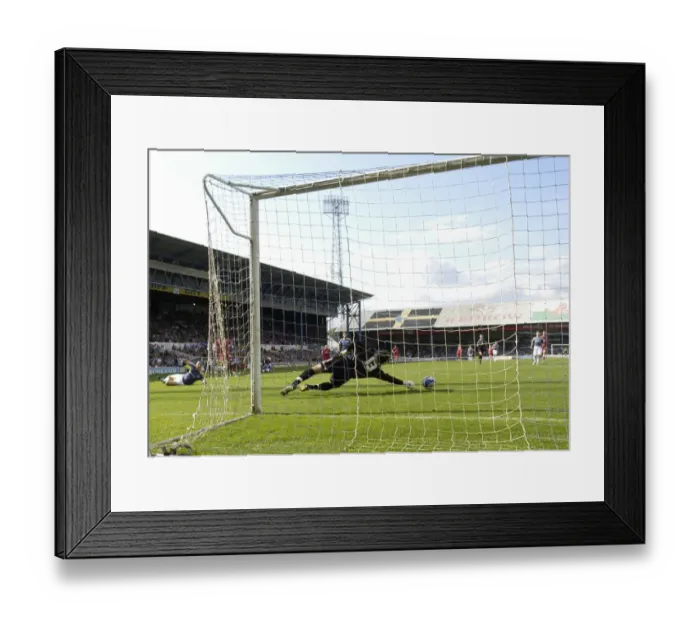 Framed Print : Bristol City vs. Cardiff City: A Football Rivalry - Season 08-09 Framed Print : Bristol City vs. Cardiff City: A Football Rivalry - Season 08-09
